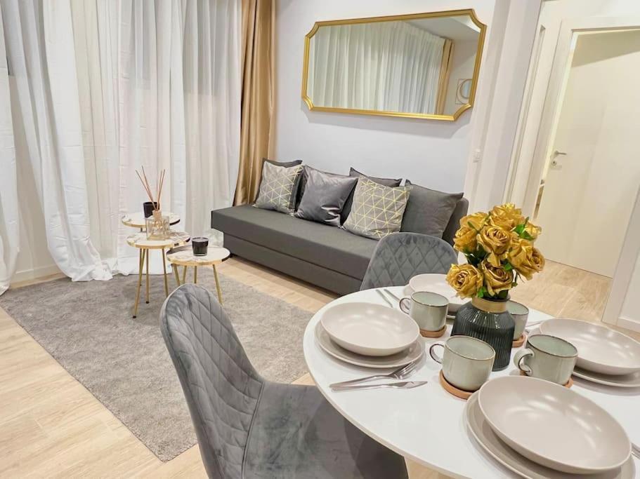 The Boutique House - Treasure Trove - Gold * Milán